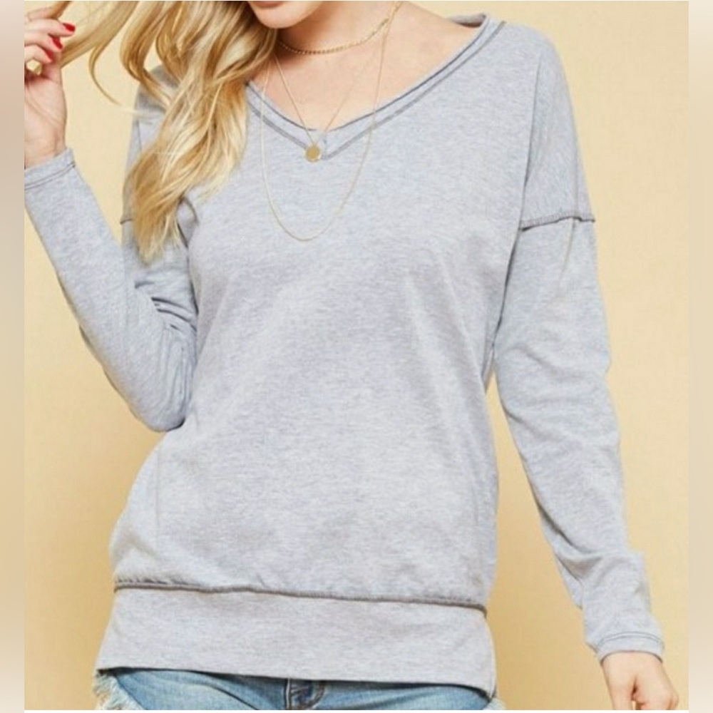 Heather Gray Long Sleeve V-Neck Top Size Large NWOT